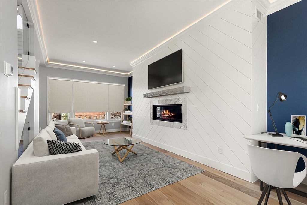 308 Newton Street 1F