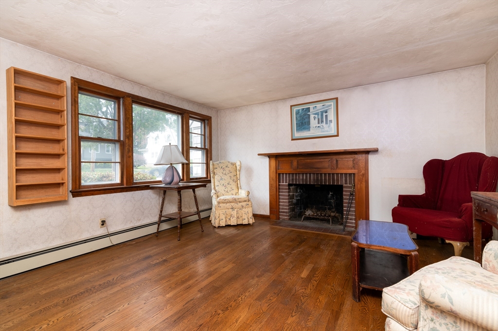 397 Elm St