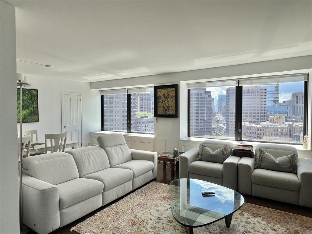 65 E India Row 23B