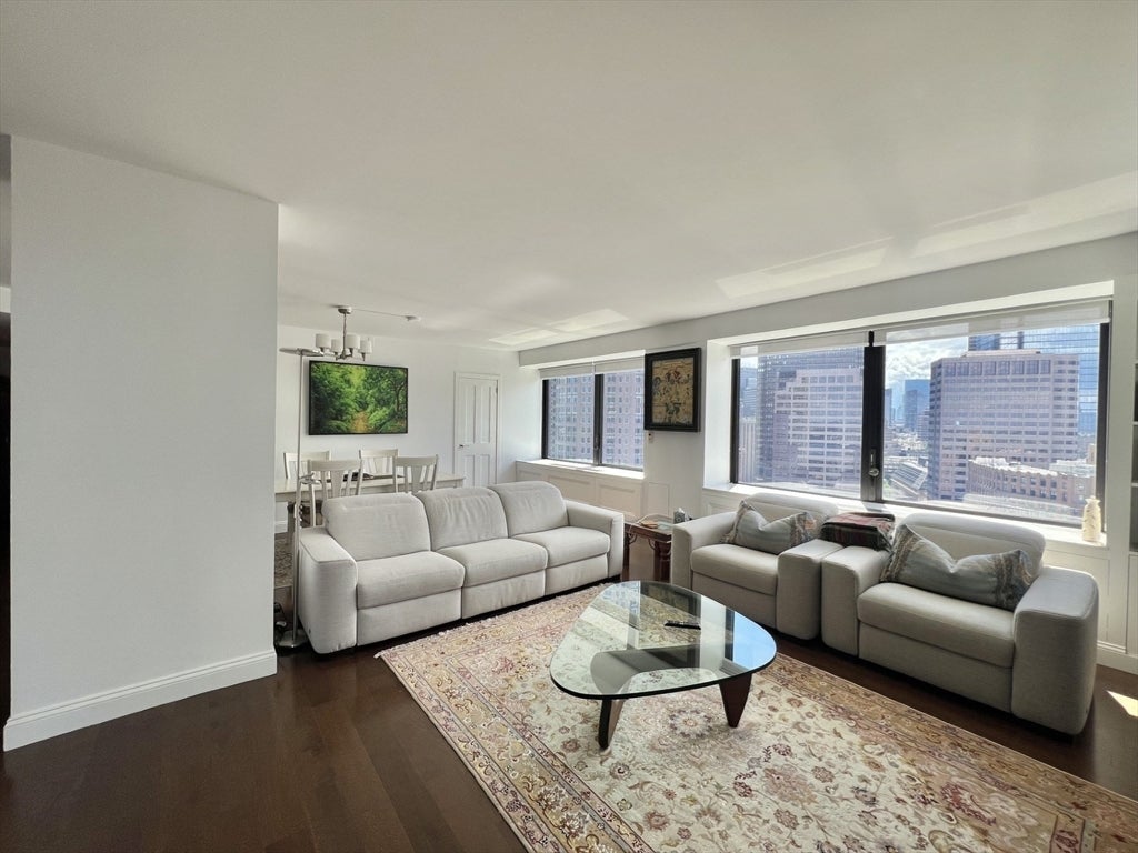 65 E India Row 23B