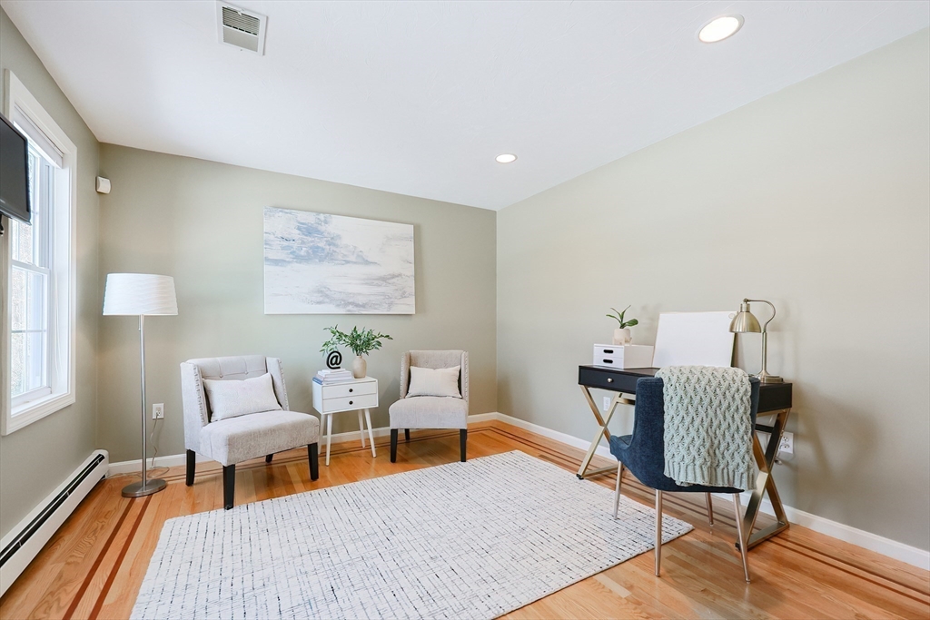 Franklin, Massachusetts 02038, United States, 5 Bedrooms Bedrooms, ,4 BathroomsBathrooms,Residential,Pending,78005