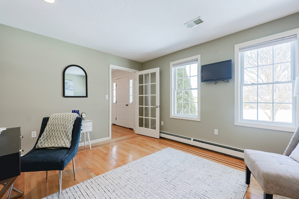 Franklin, Massachusetts 02038, United States, 5 Bedrooms Bedrooms, ,4 BathroomsBathrooms,Residential,Pending,78005