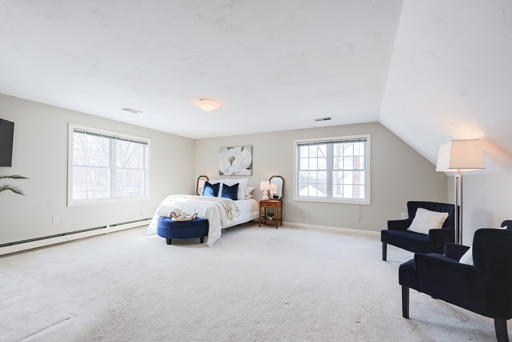 Franklin, Massachusetts 02038, United States, 5 Bedrooms Bedrooms, ,4 BathroomsBathrooms,Residential,Pending,78005