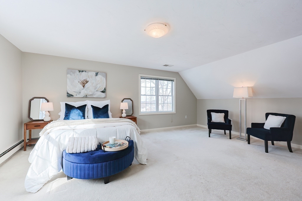 Franklin, Massachusetts 02038, United States, 5 Bedrooms Bedrooms, ,4 BathroomsBathrooms,Residential,Pending,78005