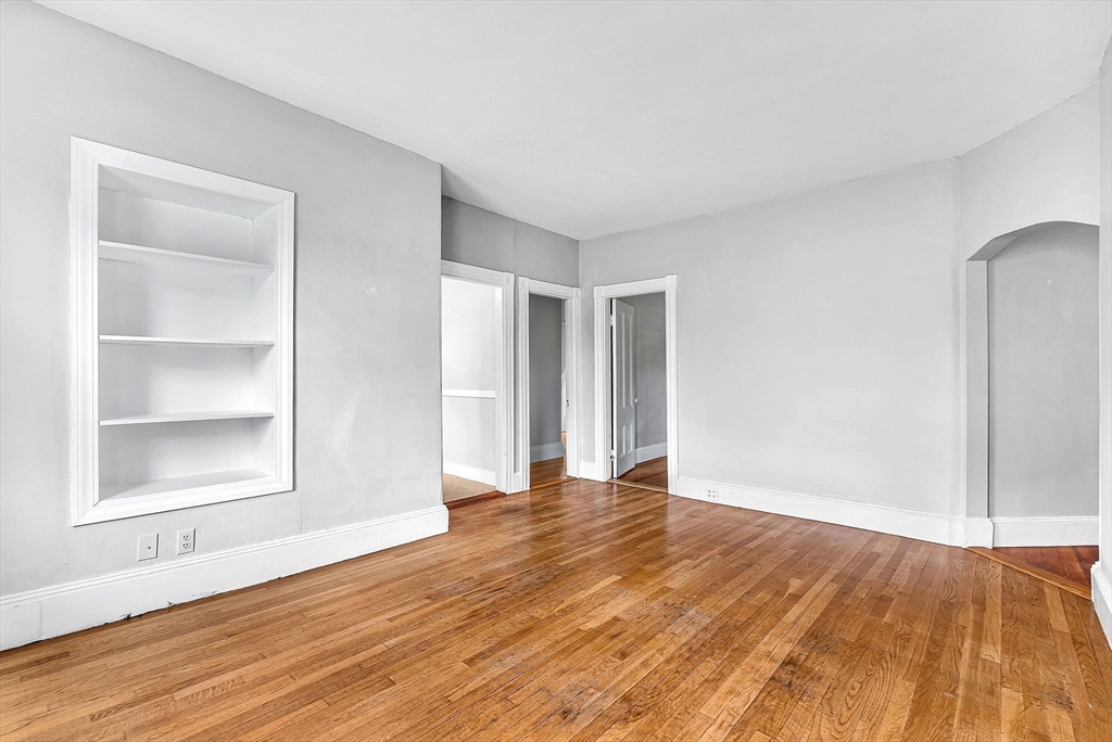 Needham, Massachusetts 02492, United States, 3 Bedrooms Bedrooms, ,1 BathroomBathrooms,Residential,Active,156430