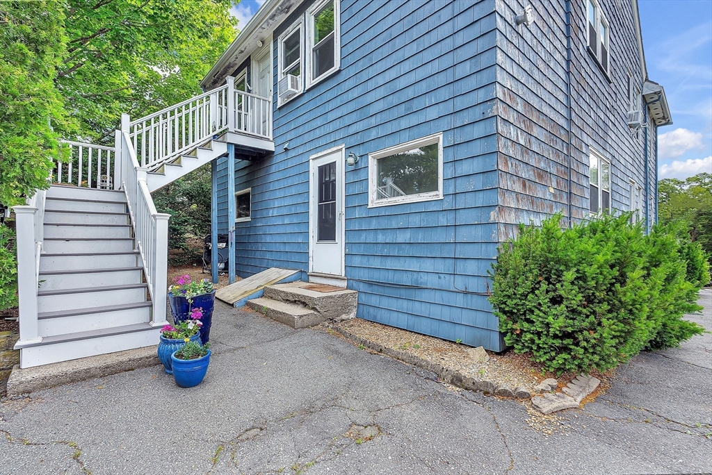 Needham, Massachusetts 02492, United States, 3 Bedrooms Bedrooms, ,1 BathroomBathrooms,Residential,Active,156430