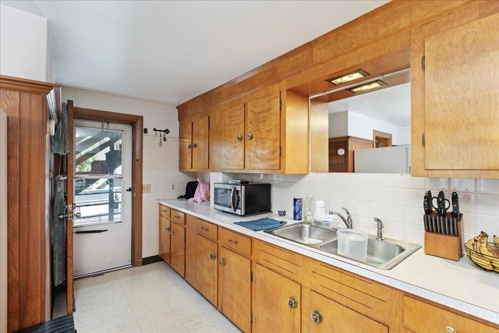 14 Atkinson St, Lawrence, MA, 14 Atkinson St, Lawrence, MA Photo #16