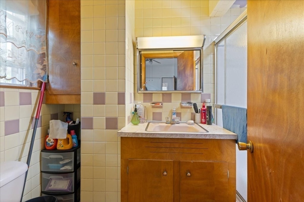 14 Atkinson St, Lawrence, MA, 14 Atkinson St, Lawrence, MA Photo #13