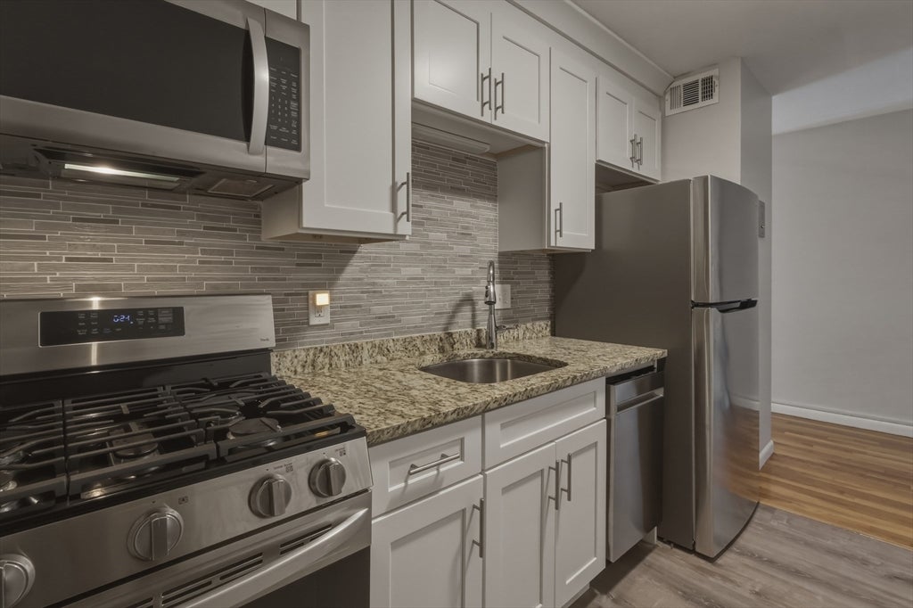 800 Hyde Park Ave #15, Boston, MA, 800 Hyde Park Ave #15, Boston, MA Photo #10