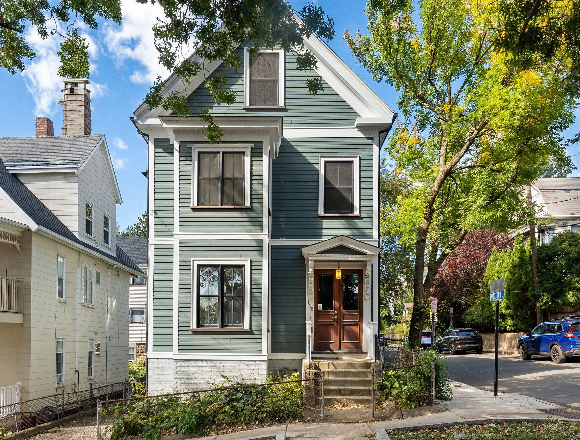 Photo of 108 School St, Somerville, MA