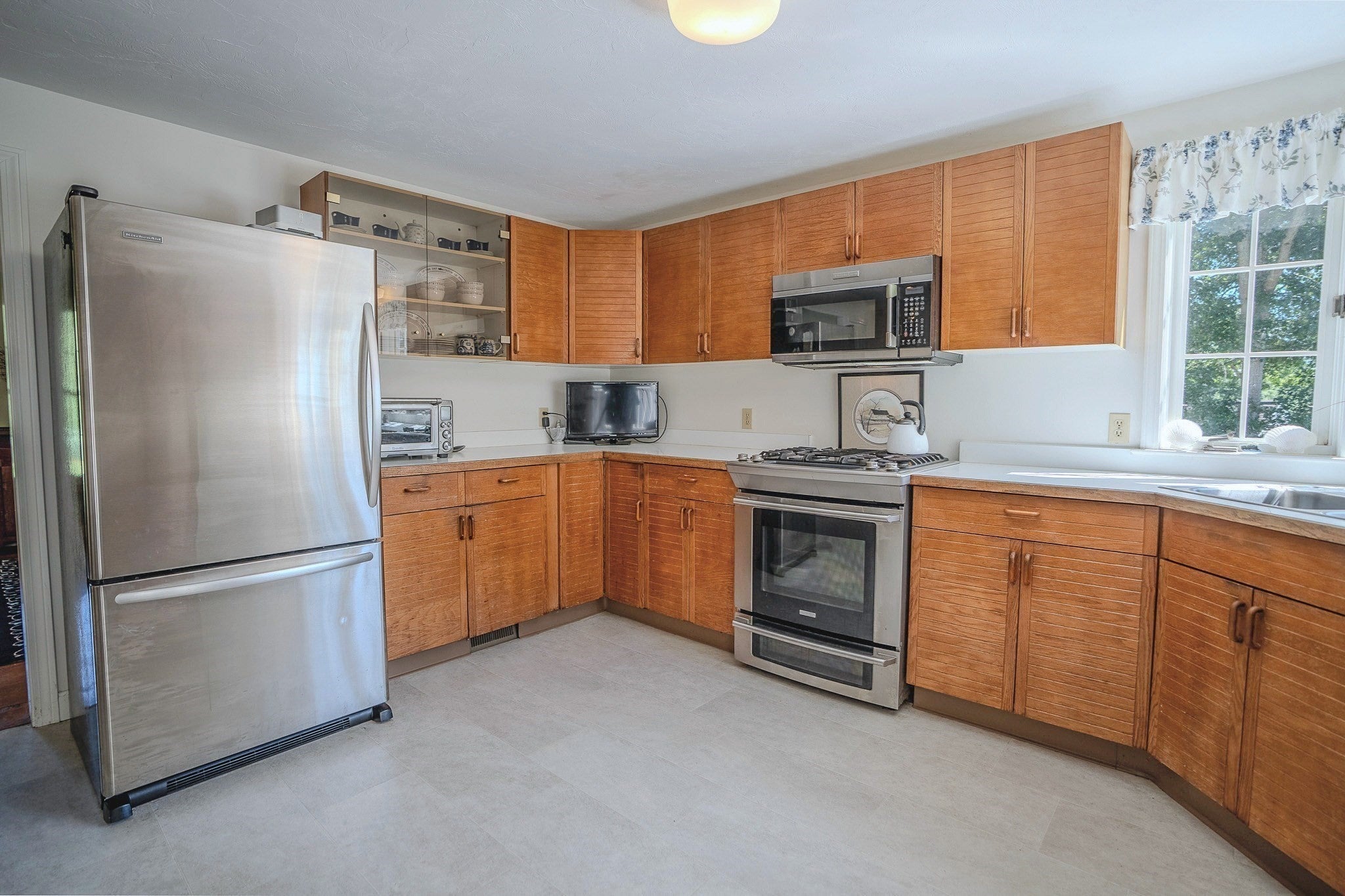 17 Clinton Dr, Yarmouth, MA, 17 Clinton Dr, Yarmouth, MA Photo #7