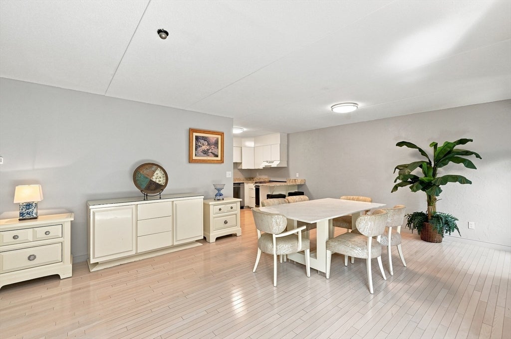 55 Tall Oaks Drive #L8, Weymouth, MA Photo #6