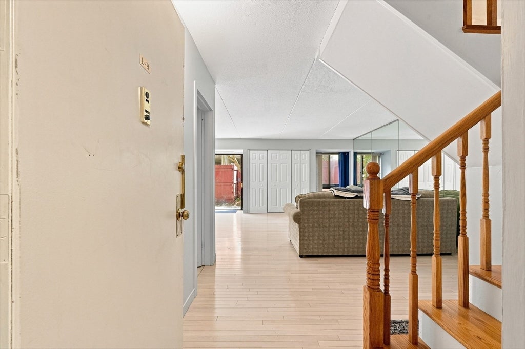 55 Tall Oaks Drive L8