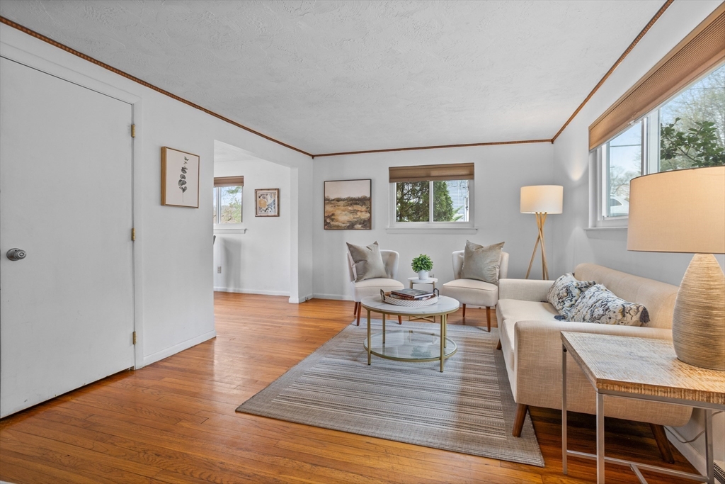 108 Central St 108