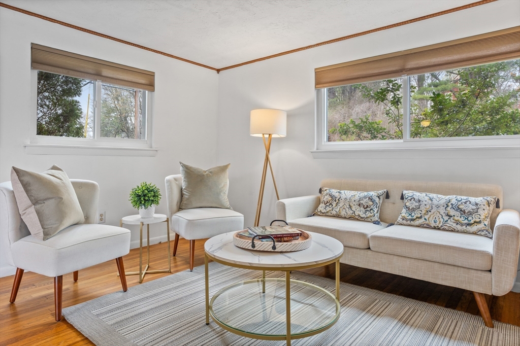 108 Central St 108