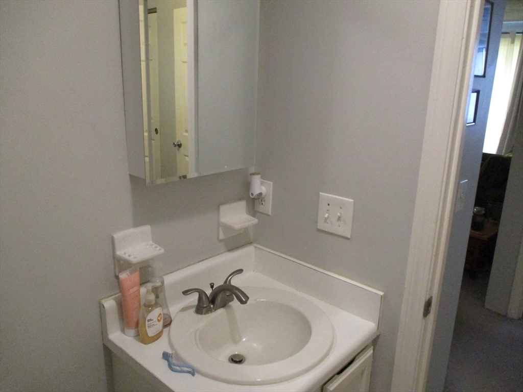 11 Kenmar Drive 9