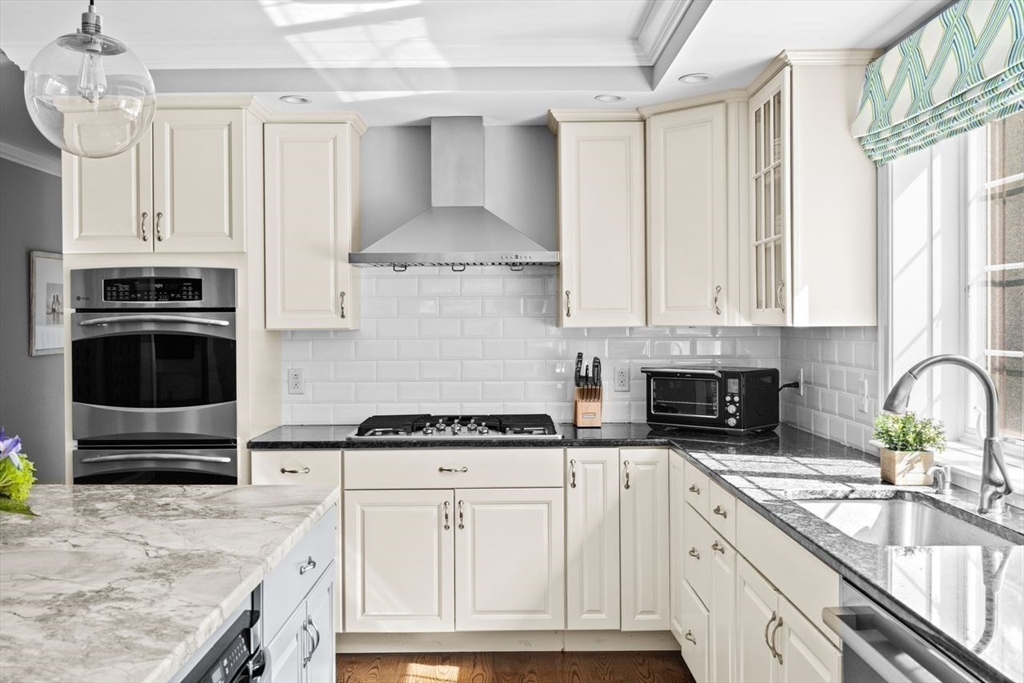 10 Evangeline Dr