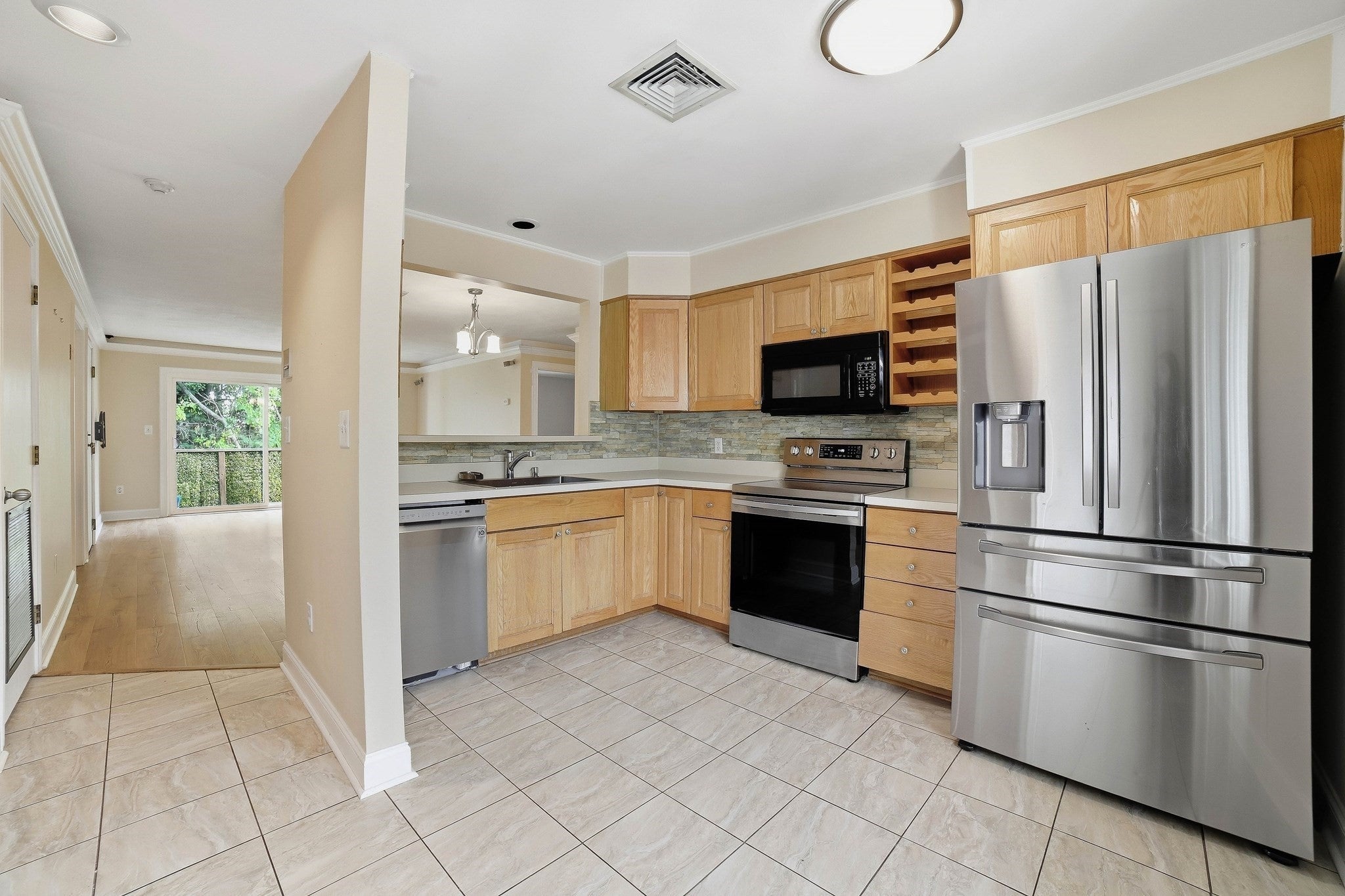 330 Sunderland Rd #18, Worcester, MA, 330 Sunderland Rd #18, Worcester, MA Photo #2