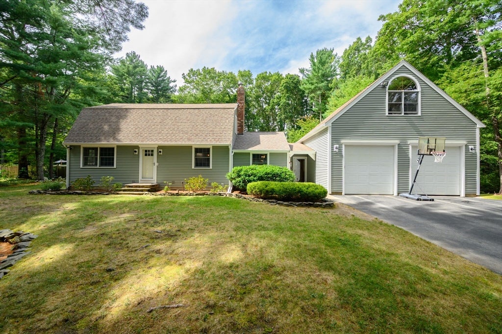86 Edgewater Dr, Pembroke, MA, 86 Edgewater Dr, Pembroke, MA Photo #1
