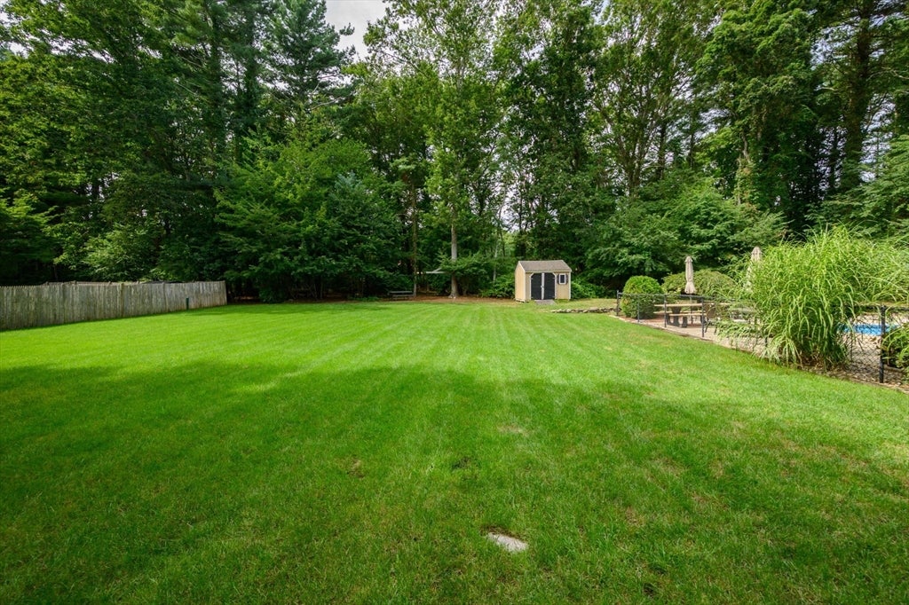 86 Edgewater Dr, Pembroke, MA, 86 Edgewater Dr, Pembroke, MA Photo #32