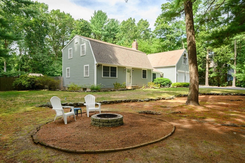 86 Edgewater Dr, Pembroke, MA, 86 Edgewater Dr, Pembroke, MA Photo #3