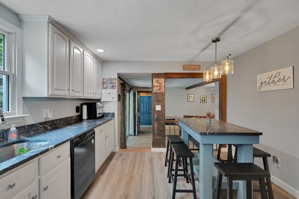 86 Edgewater Dr, Pembroke, MA, 86 Edgewater Dr, Pembroke, MA Photo #12