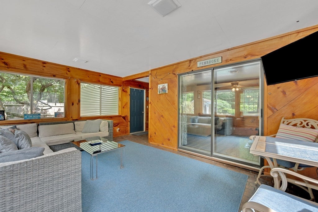 86 Edgewater Dr, Pembroke, MA, 86 Edgewater Dr, Pembroke, MA Photo #6