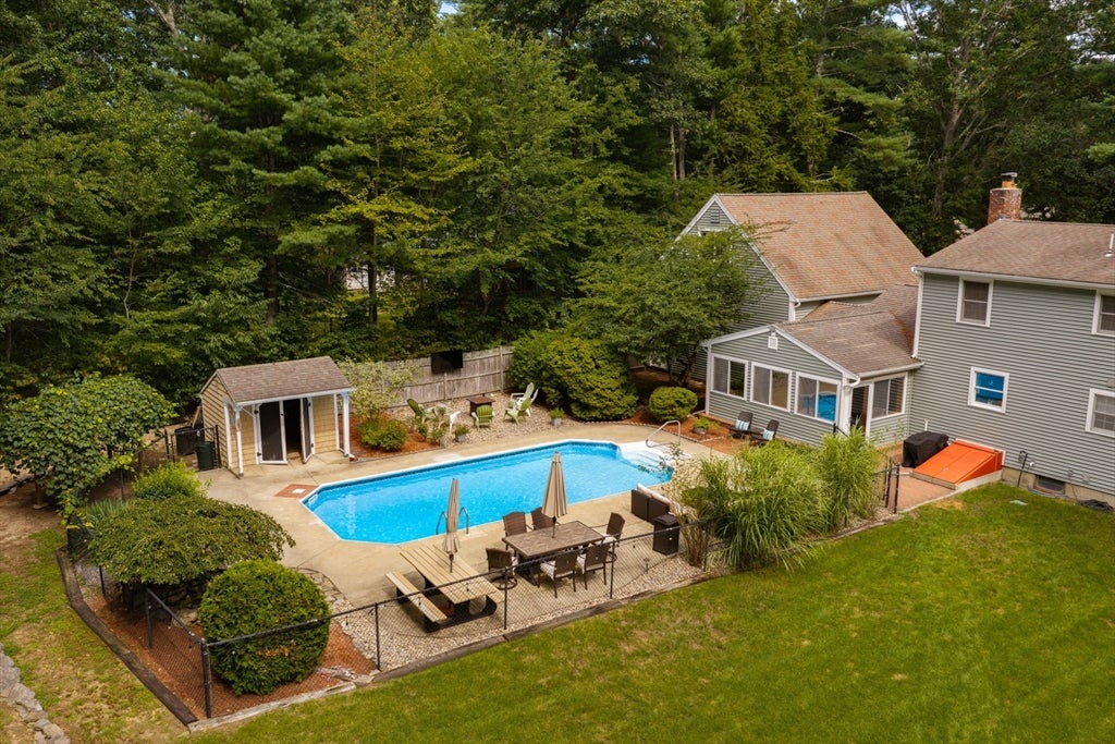 86 Edgewater Dr, Pembroke, MA, 86 Edgewater Dr, Pembroke, MA Photo #37