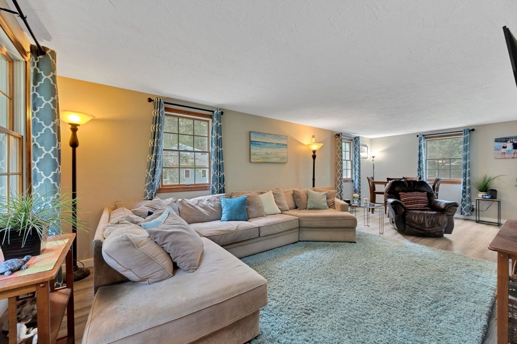 86 Edgewater Dr, Pembroke, MA, 86 Edgewater Dr, Pembroke, MA Photo #14