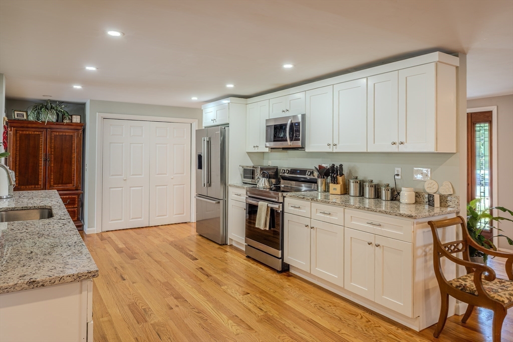 39 Sunset Dr