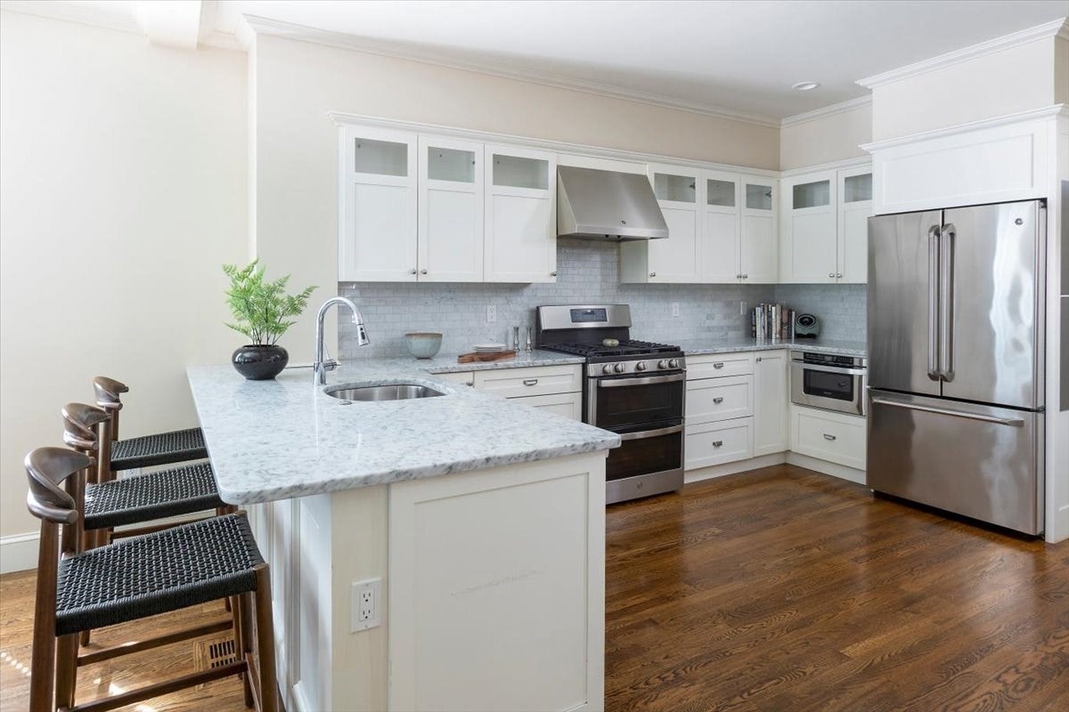 17 Davis Ave #1, Brookline, MA, 17 Davis Ave #1, Brookline, MA Photo #6