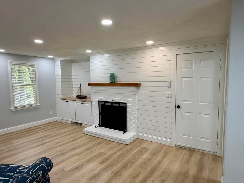 4 Andrew Rd