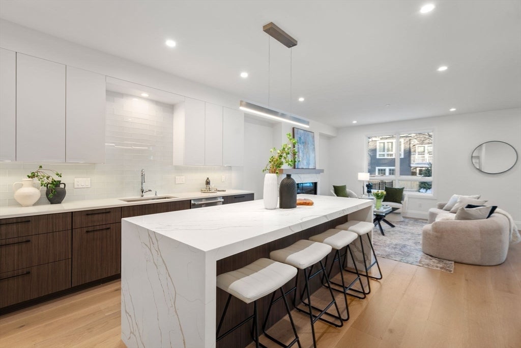 956 Walnut Street 2