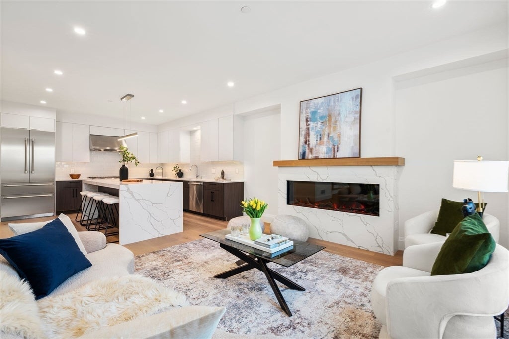 956 Walnut Street 2