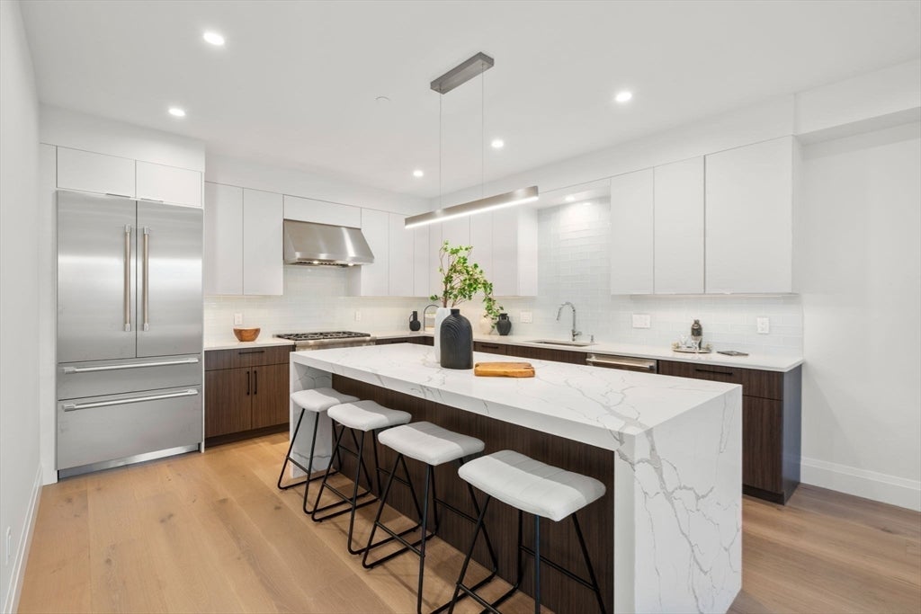 956 Walnut Street 2