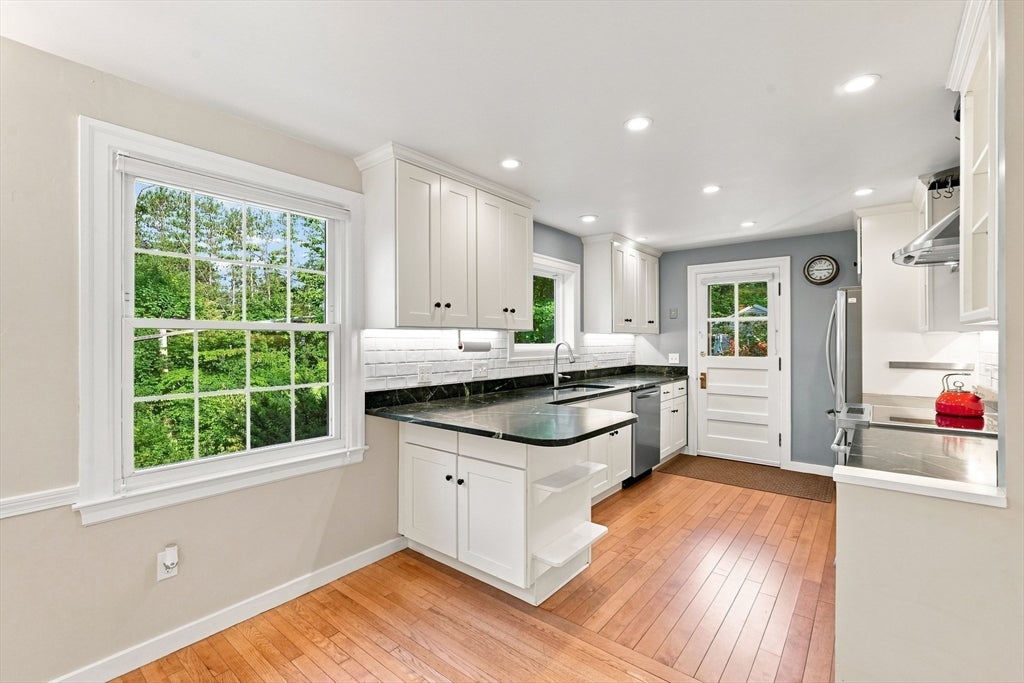 6 Smith Street, Amherst, MA, 6 Smith Street, Amherst, MA Photo #10