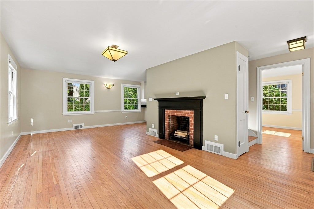 6 Smith Street, Amherst, MA, 6 Smith Street, Amherst, MA Photo #7