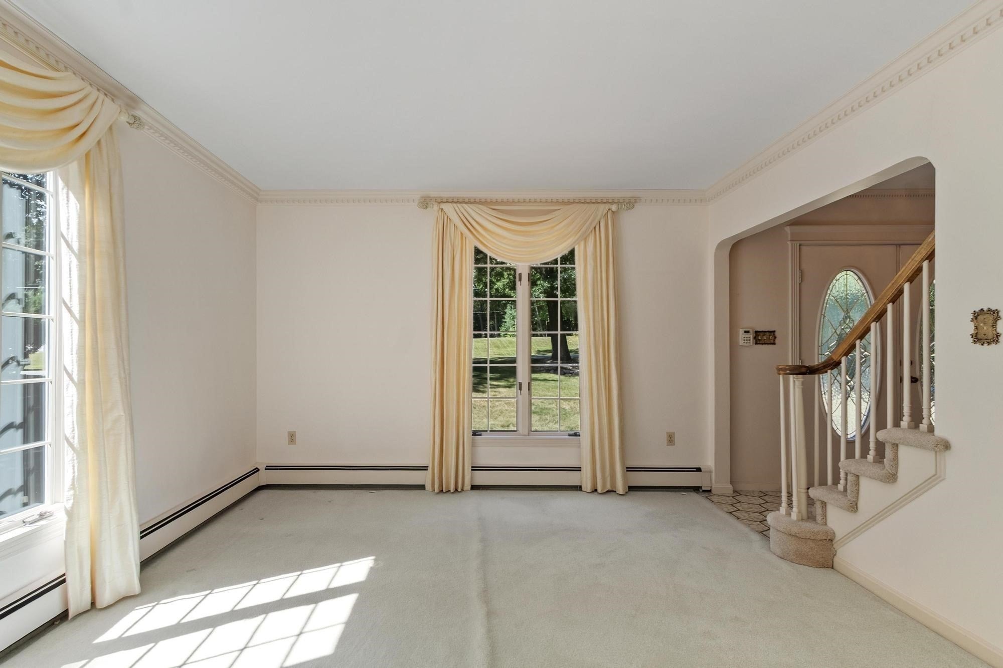 10 Zeus Drive, Chelmsford, MA Photo #8