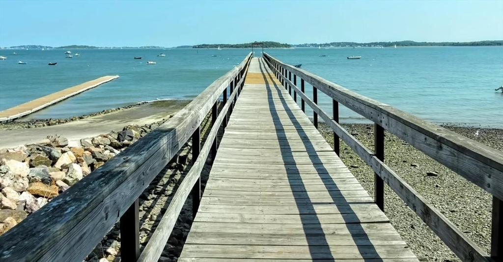 Quincy, Massachusetts 02169, United States, 3 Bedrooms Bedrooms, ,2 BathroomsBathrooms,Residential,Contingent,157197