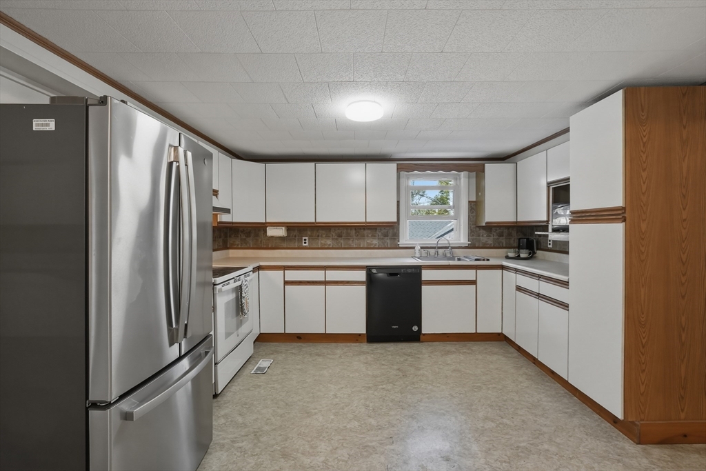123 Wilson Ave, Athol, MA Photo #16