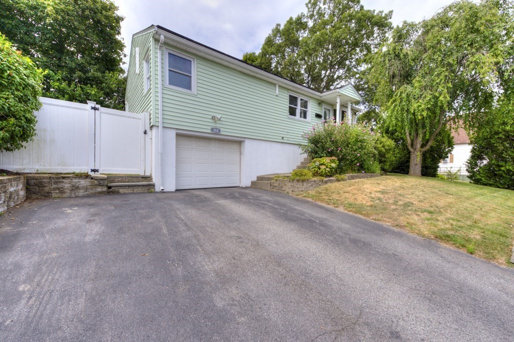 26-A Marjorie St