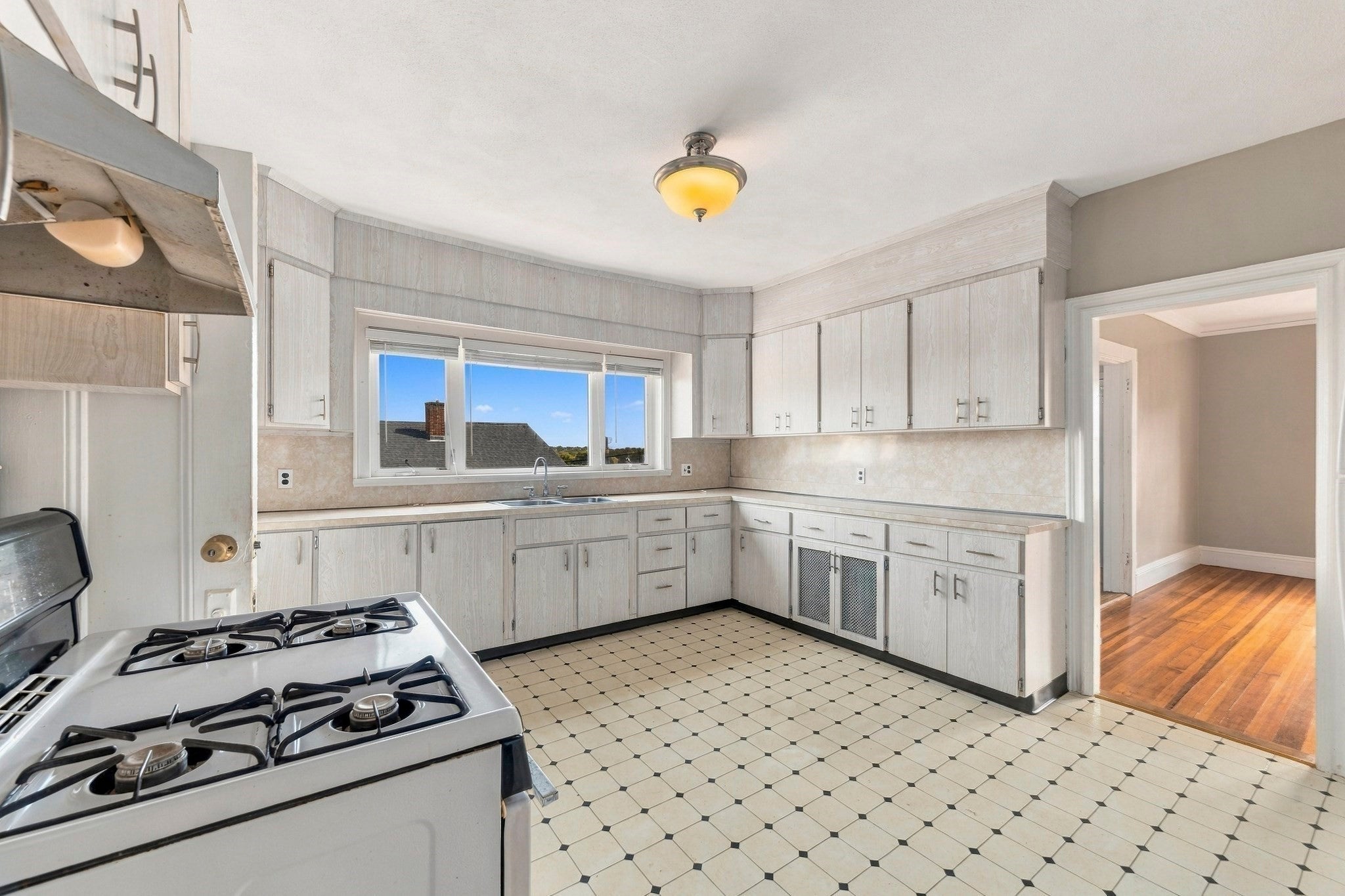 260 Metropolitan Ave, Boston, MA, 260 Metropolitan Ave, Boston, MA Photo #12
