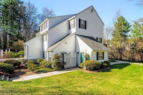 Photo of 16 Gates Crossing #16, Leominster, MA 01453 (MLS # 73512728)