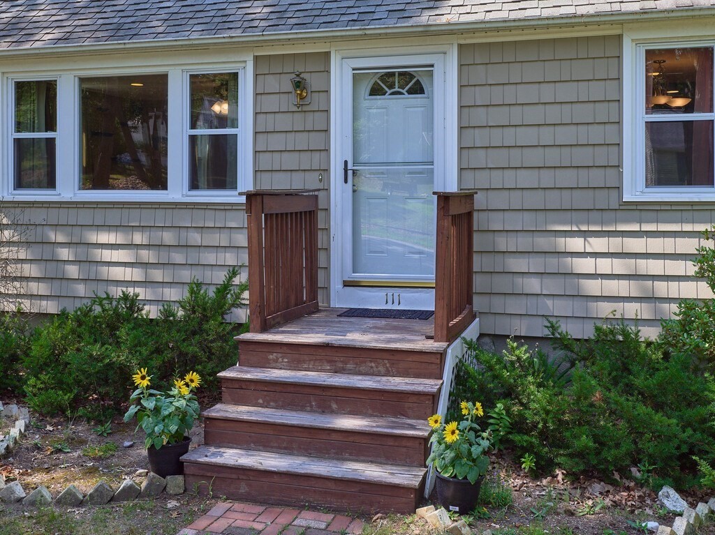 111 Hillcrest Drive