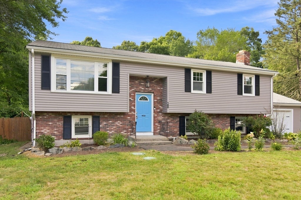 Photo of 160 E Main Street, Norton, MA