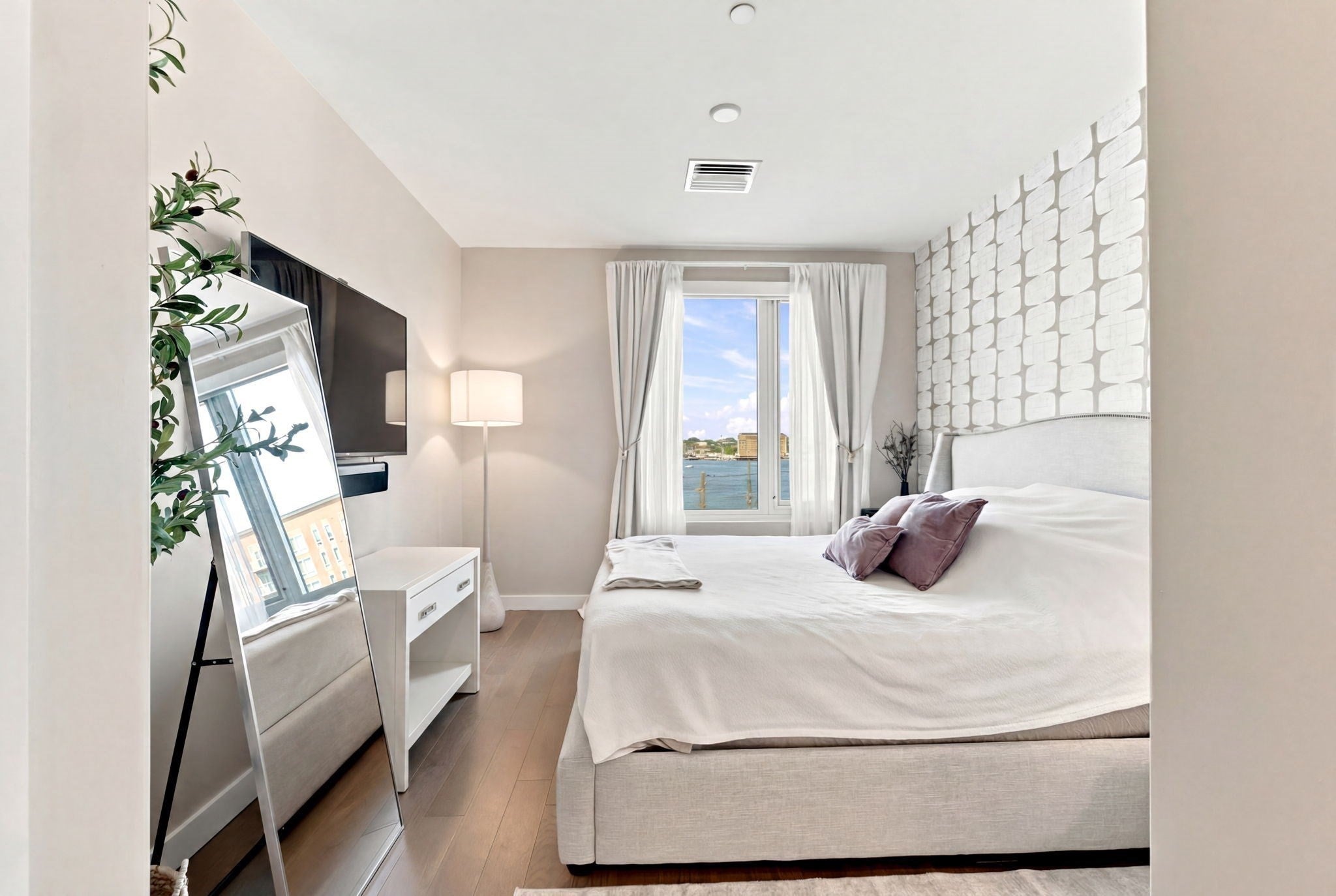 45 Lewis St 511