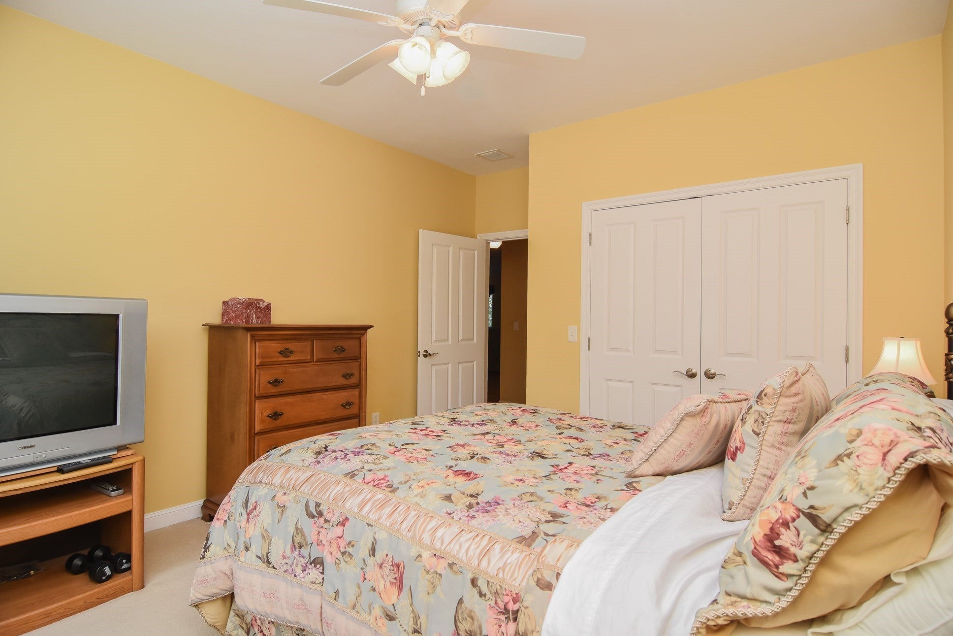 5 Village Ln #5, Methuen, MA, 5 Village Ln #5, Methuen, MA Photo #8