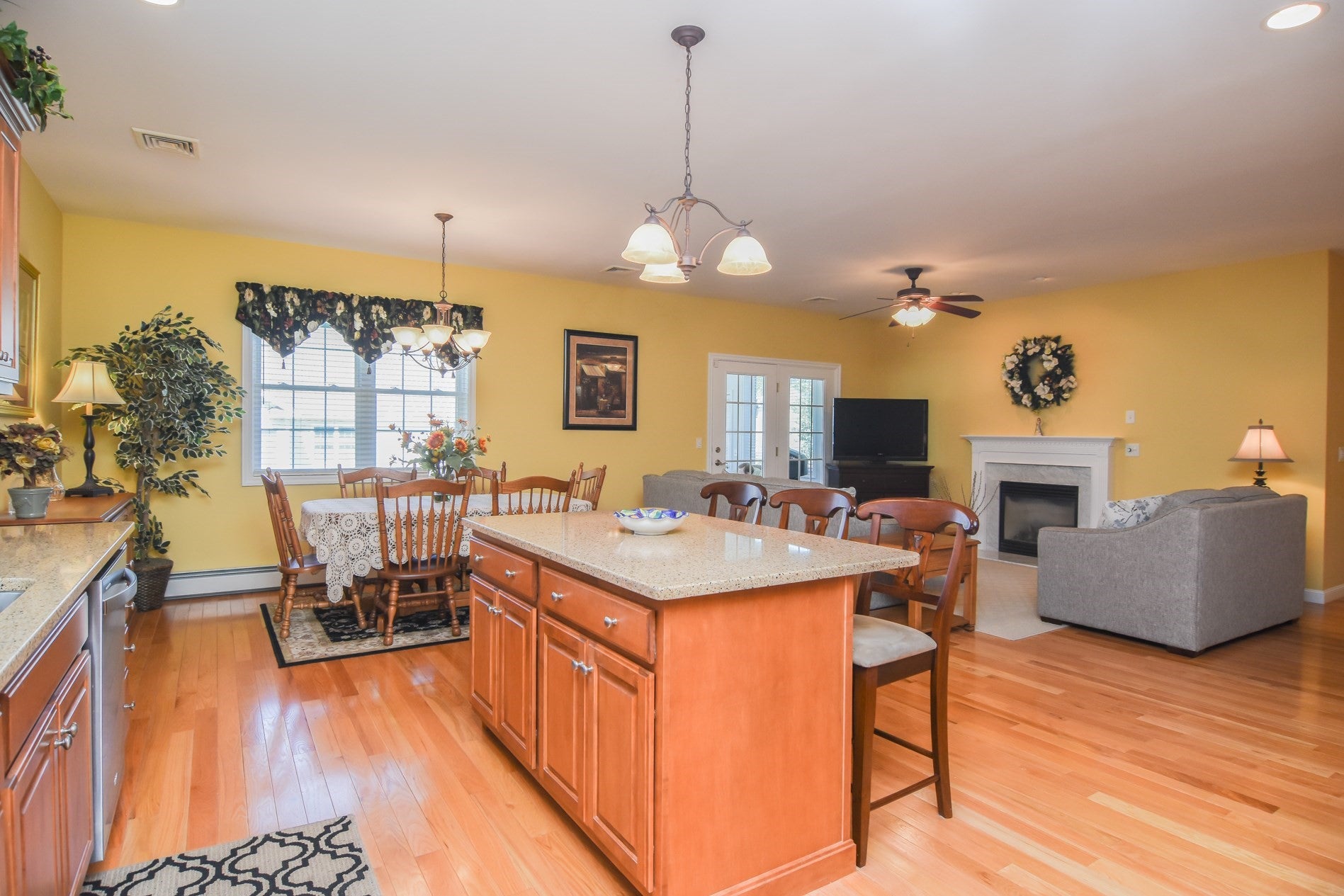 5 Village Ln #5, Methuen, MA, 5 Village Ln #5, Methuen, MA Photo #28