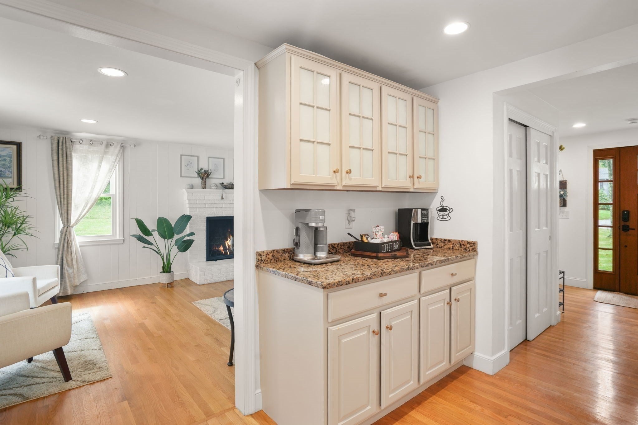 22 Townsend Dr, West Boylston, MA Photo #10