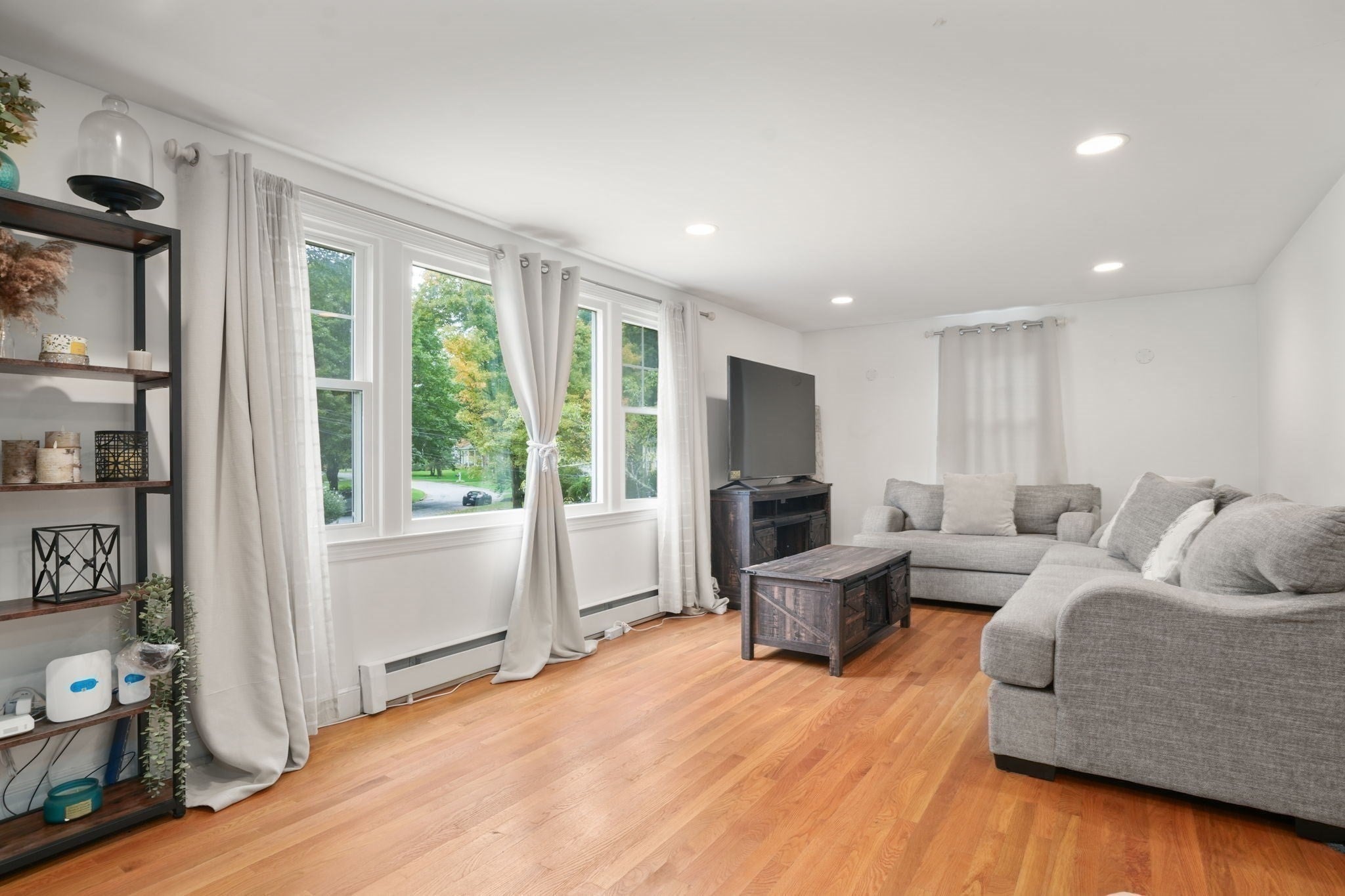 22 Townsend Dr, West Boylston, MA Photo #17